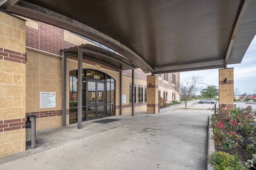 8901 FM 1960 Bypass Rd W, Humble, TX à louer - Photo de l’immeuble – Image 3 sur 4