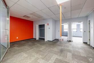 33-24 Northern Blvd, Long Island City, NY à louer Photo intérieure– Image 1 sur 10