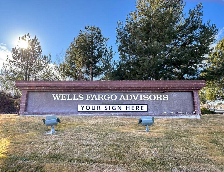 6005 Plumas St, Reno, NV à louer - Photo de l’immeuble – Image 2 sur 8