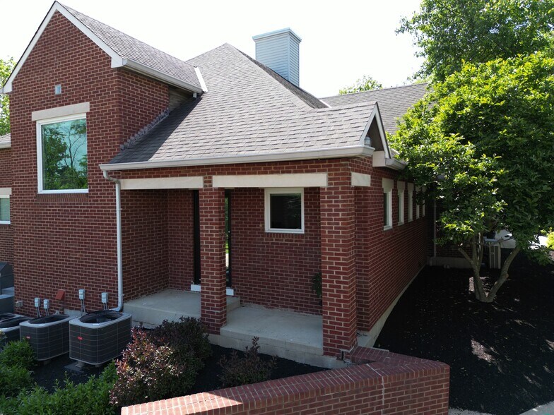 3530 Irwin Simpson Rd, Mason, OH à louer - Photo de l’immeuble – Image 2 sur 16