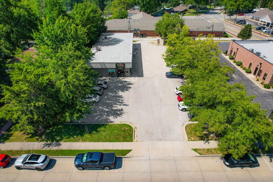 304 SW Market St, Lees Summit, MO à vendre - Photo de l’immeuble – Image 2 sur 23