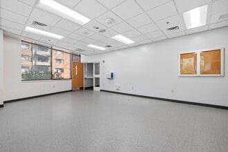 75 Pleasant St, Malden, MA à louer Photo intérieure– Image 2 sur 2