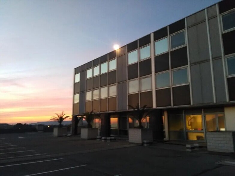 29 Boulevard Gay Lussac, Marseille à louer - Photo de l’immeuble – Image 2 sur 11