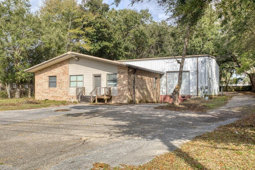 1014 Creighton Rd, Pensacola, FL à louer - Photo de l’immeuble – Image 2 sur 40