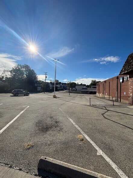 262 Connellsville St, Uniontown, PA à vendre - Photo de l’immeuble – Image 3 sur 8