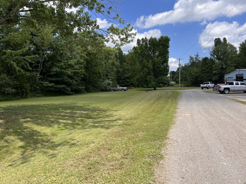 125 McAdoo Creek Rd, Clarksville, TN à vendre - Photo de l’immeuble – Image 3 sur 29