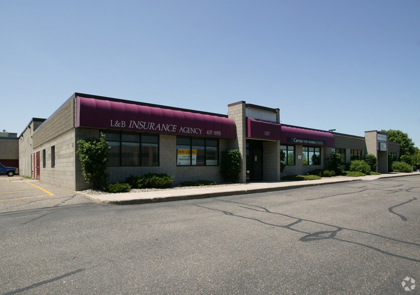 1313-1325 S Frontage Rd, Hastings, MN à louer - Photo de l’immeuble – Image 2 sur 4