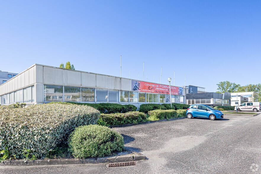 10 Avenue Des Trois Cardinaux, Bordeaux à louer - Photo de l’immeuble – Image 3 sur 9