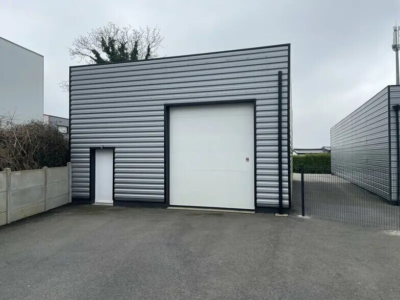 Local d'activités dans Plouzané à vendre - Photo de l’immeuble – Image 1 sur 5