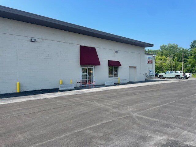 5585 E Main St, Verona, NY à louer - Photo de l’immeuble – Image 1 sur 11