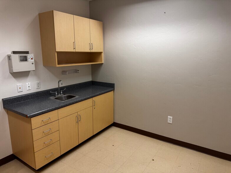 6867 N Oracle Rd, Tucson, AZ à vendre - Photo de l’immeuble – Image 3 sur 11