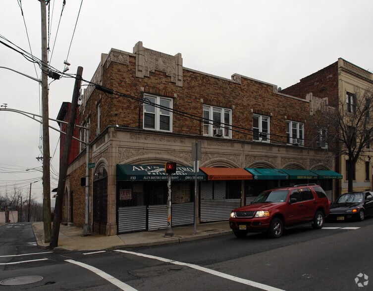 126 Baldwin Ave, Jersey City, NJ à louer - Photo de l’immeuble – Image 3 sur 19