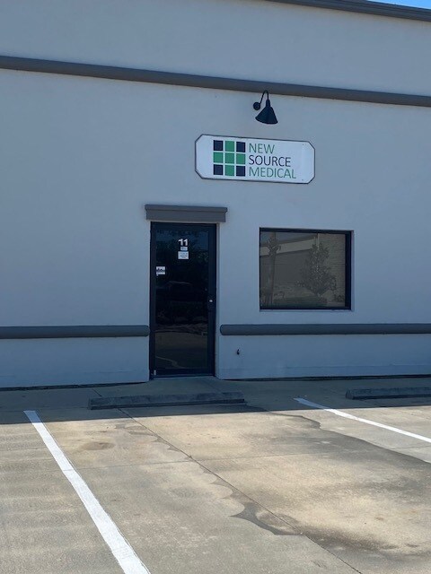 813 Flightline Blvd, Deland, FL à louer Photo de l’immeuble– Image 1 sur 5