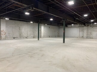 Plus de détails pour 150 Nassau Terminal Rd, New Hyde Park, NY - Industriel/Logistique à louer