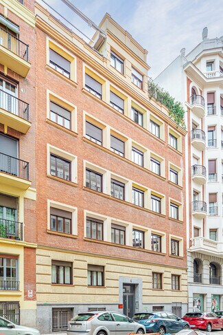 Plus de détails pour Calle Eguilaz, 4, Madrid - Bureau/Local commercial à louer