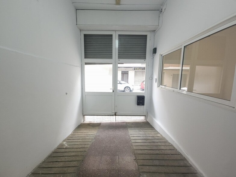 Immeuble residentiel dans Sant Joan Despí, Barcelona à vendre - Photo intérieure – Image 1 sur 3
