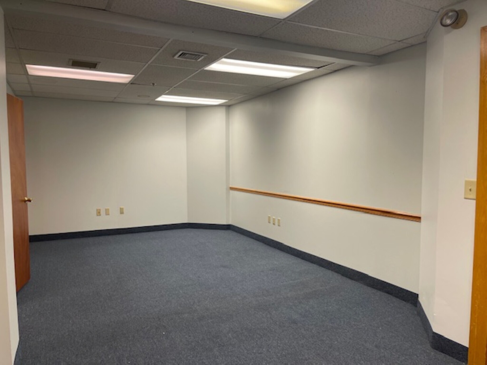 400 Reservoir Ave, Providence, RI à louer Photo intérieure– Image 1 sur 8