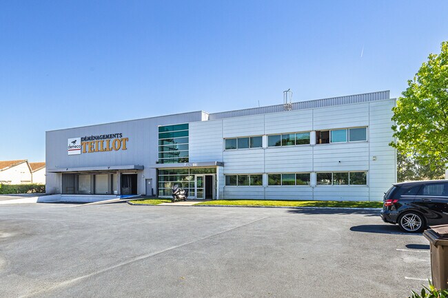 Plus de détails pour Bureau, Industriel/Logistique à louer
