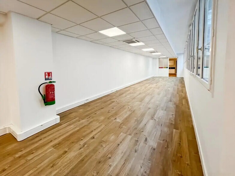 Bureau dans Paris à louer - Photo de l’immeuble – Image 3 sur 8