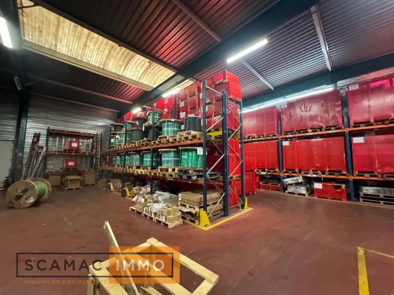 Local d'activités dans Lisses à vendre - Photo intérieure – Image 2 sur 10