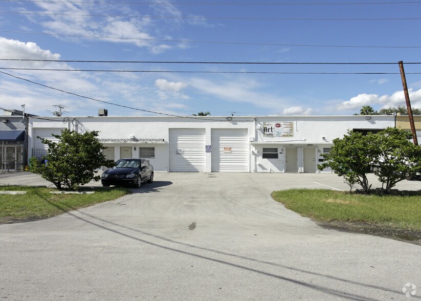 8741-8747 SW 129th St, Miami, FL à louer - Photo de l’immeuble – Image 3 sur 4