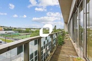 Plus de détails pour 207 Avenue De La Division Leclerc, Châtenay-Malabry - Bureau à louer