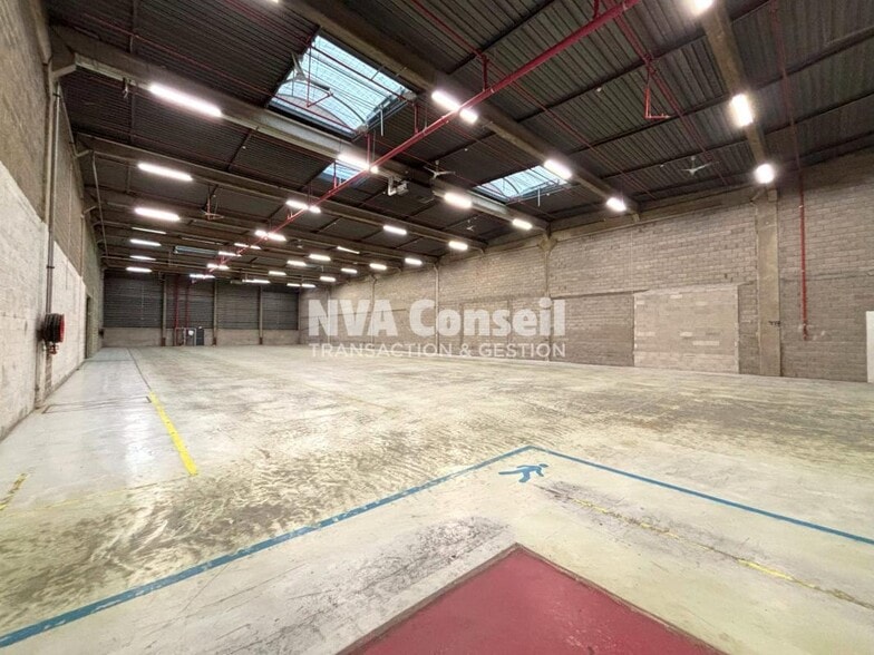 Industriel/Logistique dans Herblay-sur-Seine à louer - Photo de l’immeuble – Image 3 sur 14
