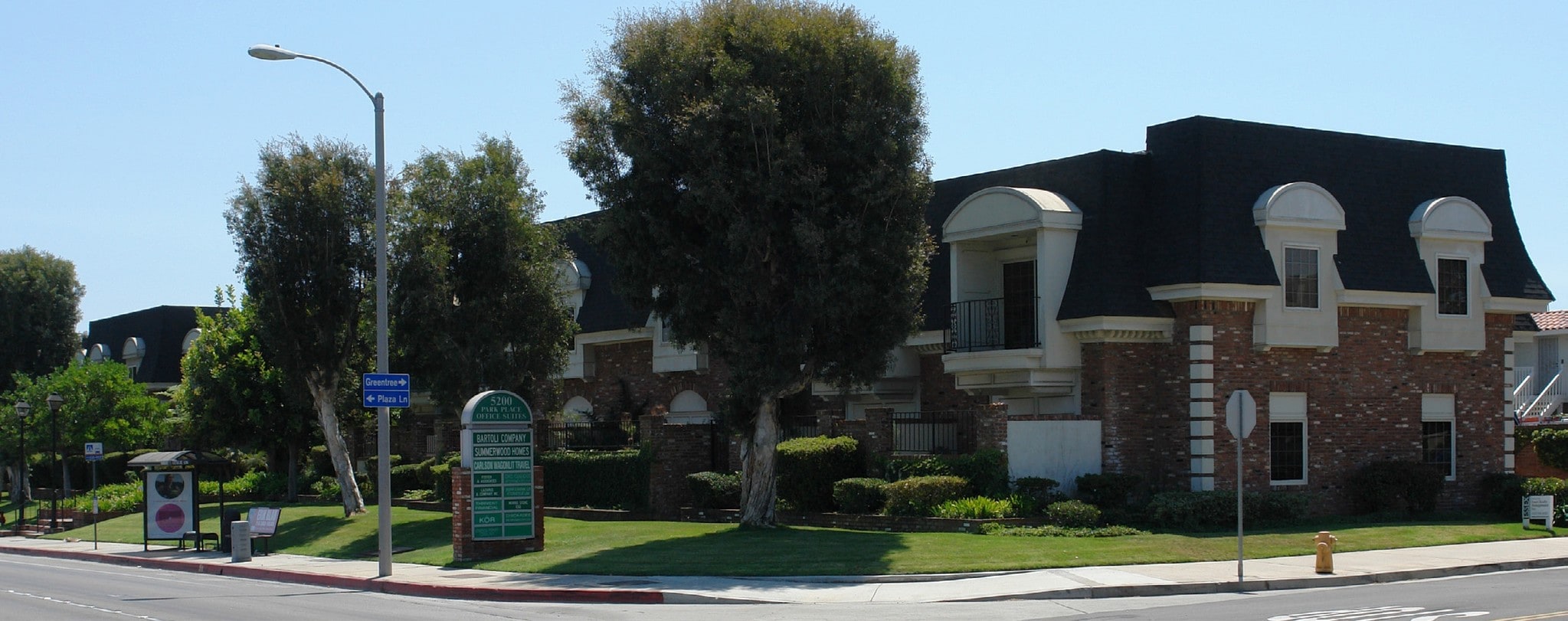 5200 Warner Ave, Huntington Beach, CA à louer Photo principale– Image 1 sur 12