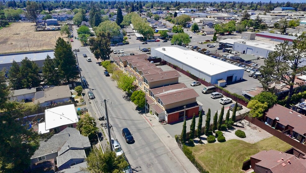 623 Aston Ave, Santa Rosa, CA à vendre - Aérien – Image 2 sur 12