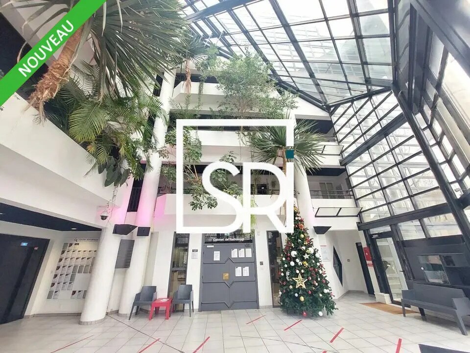Bureau dans Clermont-Ferrand à louer Hall d’entrée– Image 1 sur 13