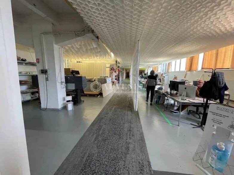 Bureau dans Vanves à louer - Photo de l’immeuble – Image 1 sur 12