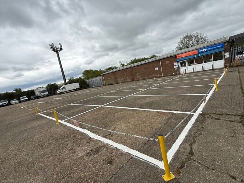Old Wolverton Rd, Milton Keynes à louer - Photo principale – Image 1 sur 1