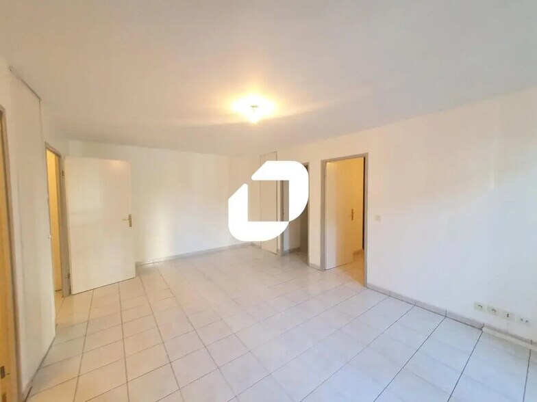 Bureau dans Magny-le-Hongre à louer - Photo de l’immeuble – Image 2 sur 4