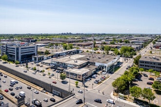 8100-8150 Boul Décarie, Montréal, QC - VUE AÉRIENNE vue de carte