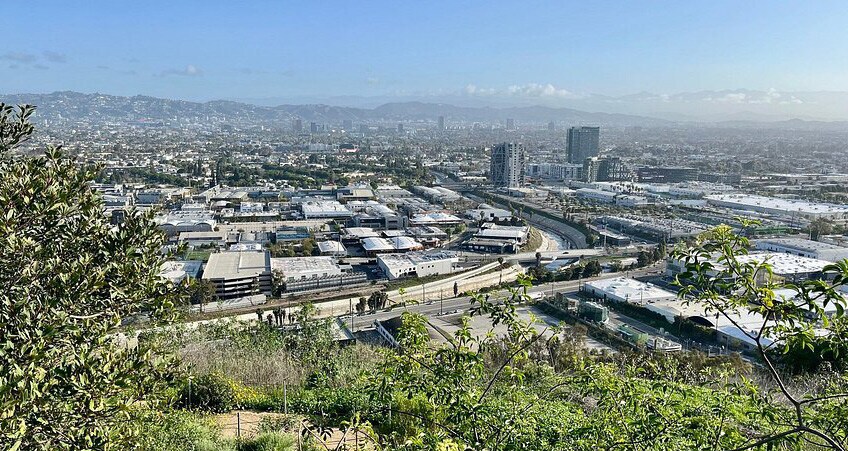 5924 West Blvd, Los Angeles, CA à vendre - Photo de l’immeuble – Image 2 sur 8