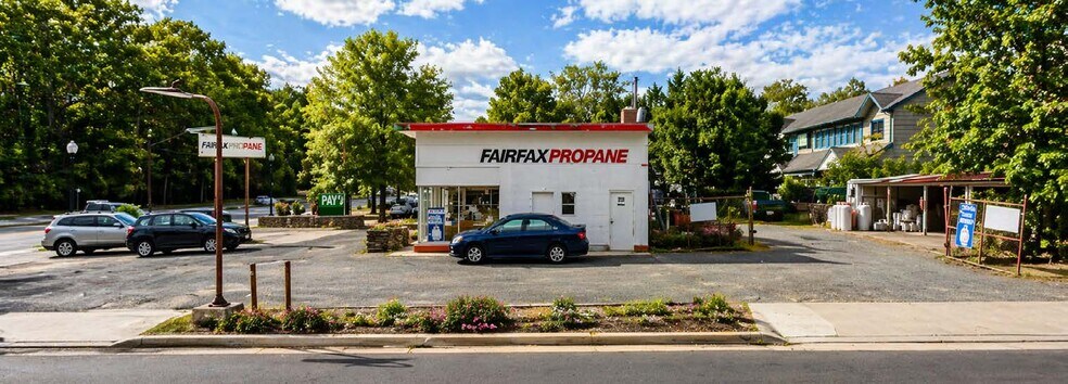9754 Lee Hwy, Fairfax, VA à louer - Photo de l’immeuble – Image 3 sur 4