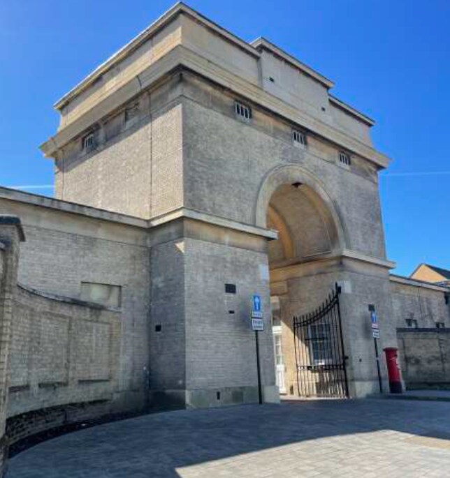 Uxbridge Road Rd, Southall à louer Photo de l’immeuble– Image 1 sur 5