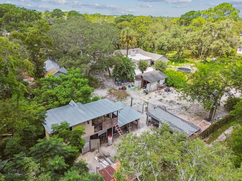 14208 Mayer Ave, Hudson, FL à vendre - Photo de l’immeuble – Image 3 sur 19