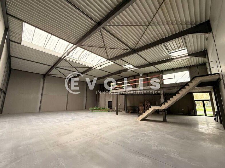 22 Rue Marcel Dassault, Seclin à louer - Photo de l’immeuble – Image 2 sur 7