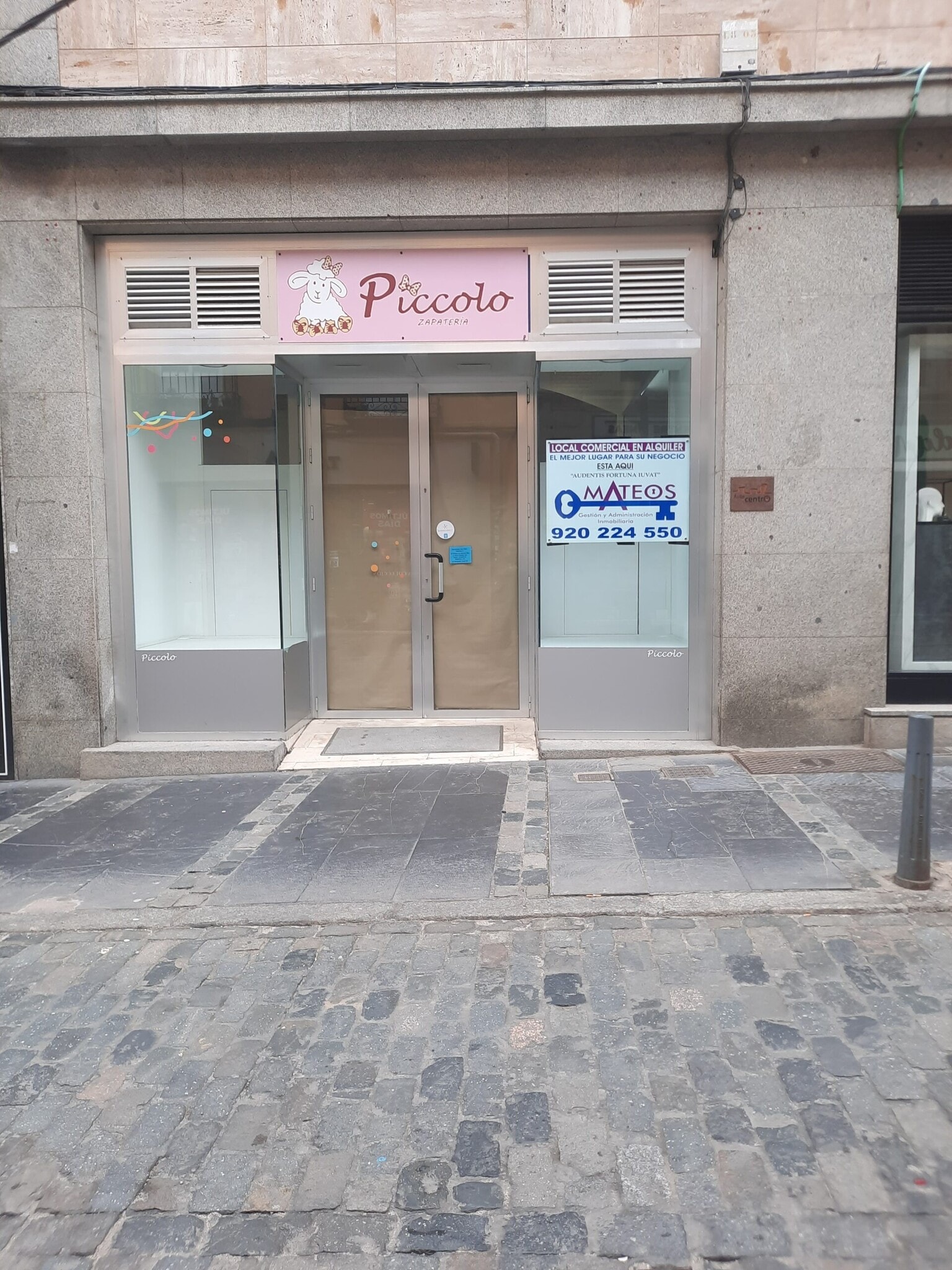 Local commercial dans Ávila, Ávila à louer Photo de l’immeuble– Image 1 sur 16