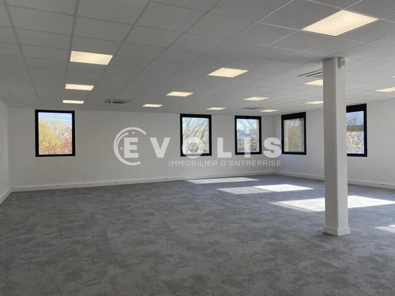 57 Rue Auguste Perret, Créteil à louer - Photo de l’immeuble – Image 2 sur 10