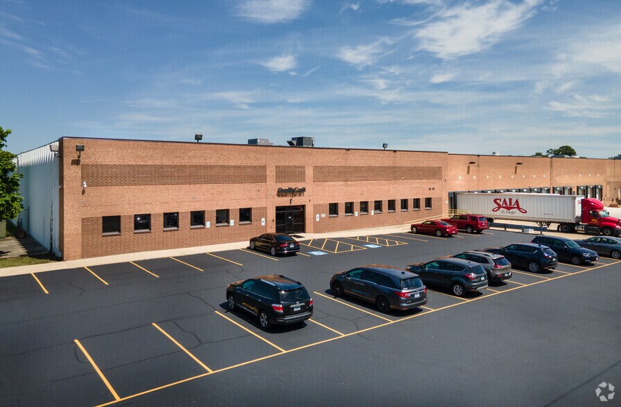 1411-1415 Enterprise Dr, Romeoville, IL à louer - Photo de l’immeuble – Image 2 sur 6