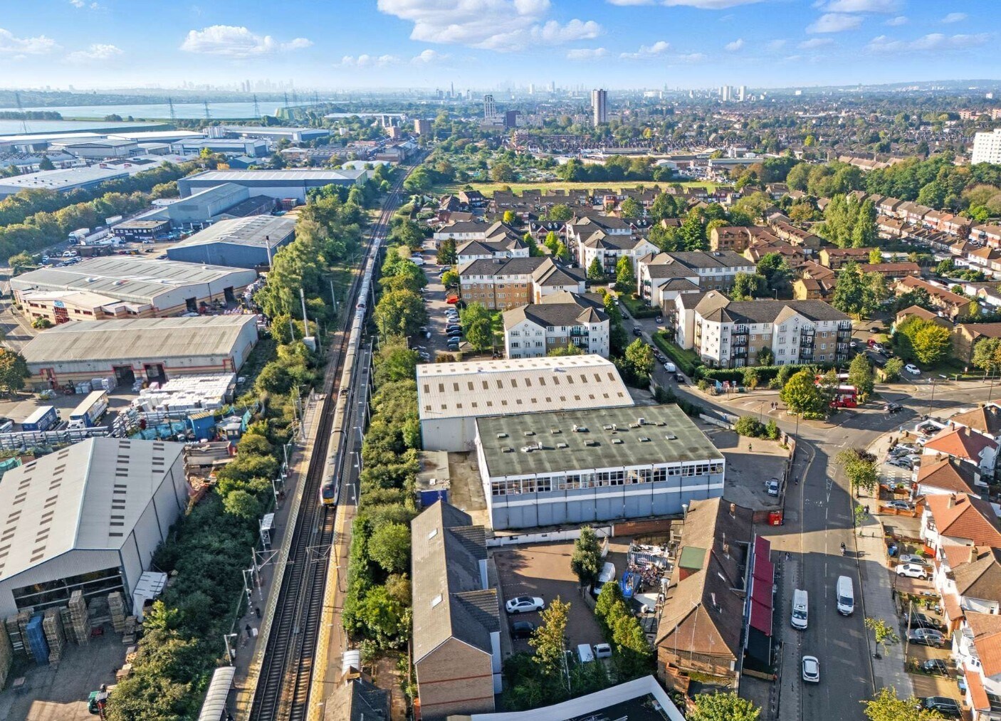 241 Green St, Enfield à vendre Photo principale– Image 1 sur 2