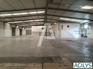 Plus de détails pour Bureau, Local d'activités à louer