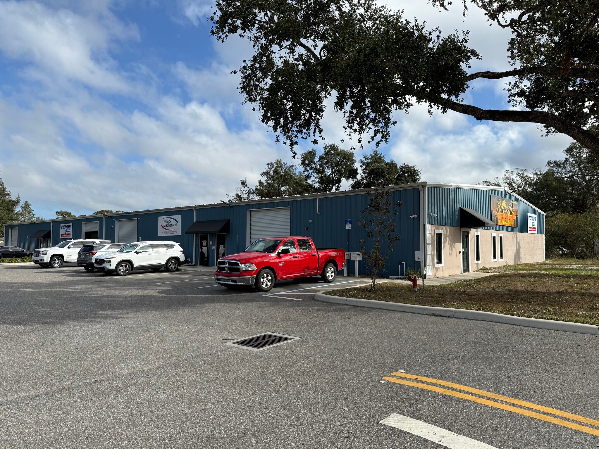 7304 Causeway, Tampa, FL à vendre Photo principale– Image 1 sur 16