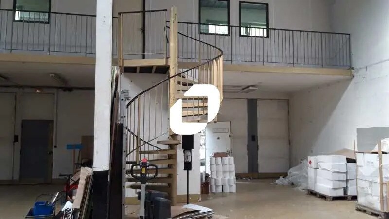 Local d’activités dans Gonesse à louer - Photo de l’immeuble – Image 2 sur 8