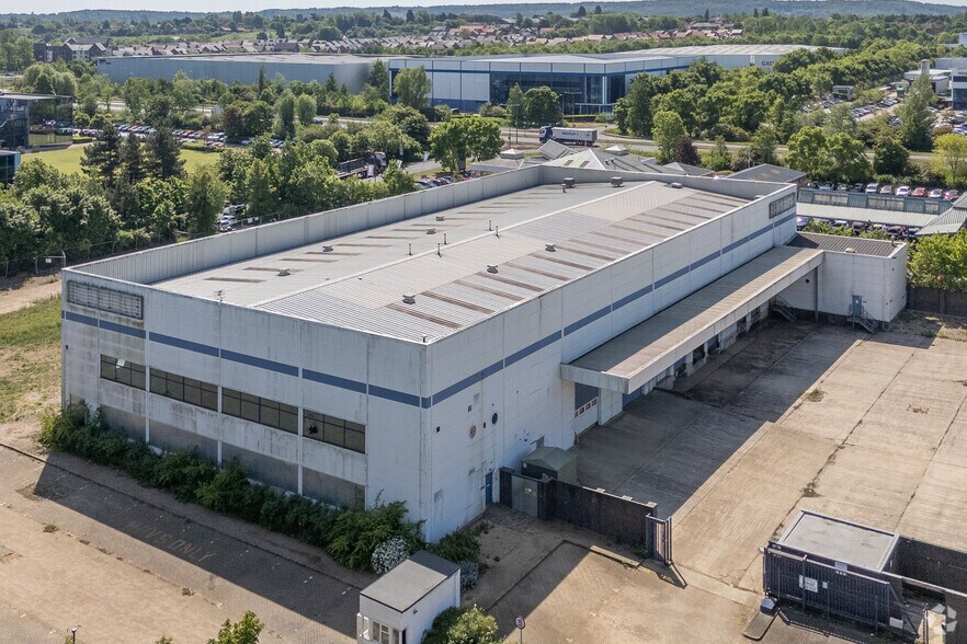 New Lasborough Rd, Milton Keynes à louer - Aérien – Image 2 sur 2