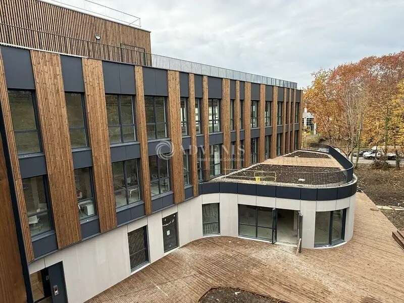 Bureau dans Champs-sur-Marne à louer Photo de l’immeuble– Image 1 sur 13
