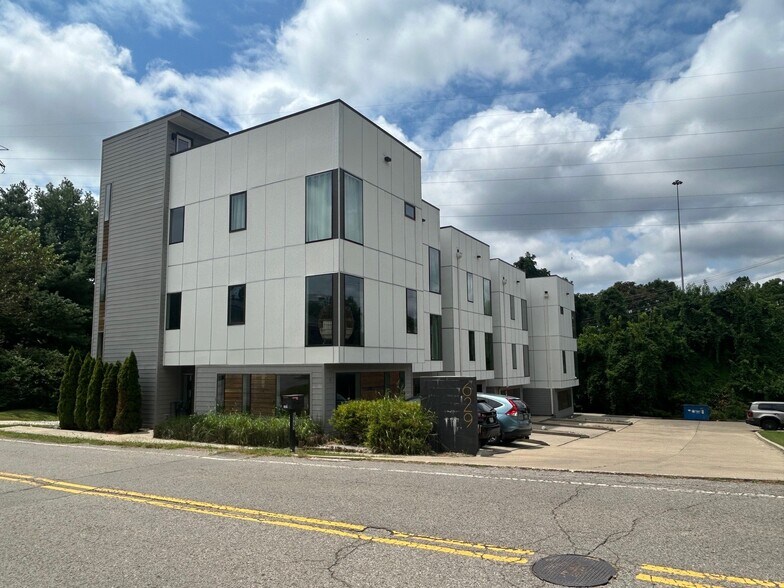 623 & 629 W Iris Drive, Nashville, TN portefeuille de 2 biens à vendre sur LoopNet.fr - Photo de l’immeuble – Image 2 sur 9