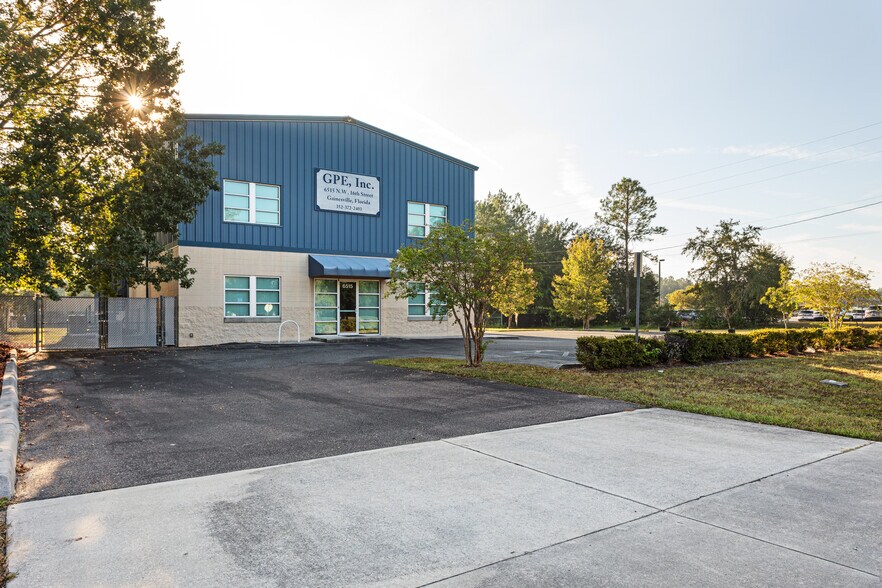 6515 NW 16th St, Gainesville, FL à louer - Photo de l’immeuble – Image 2 sur 38